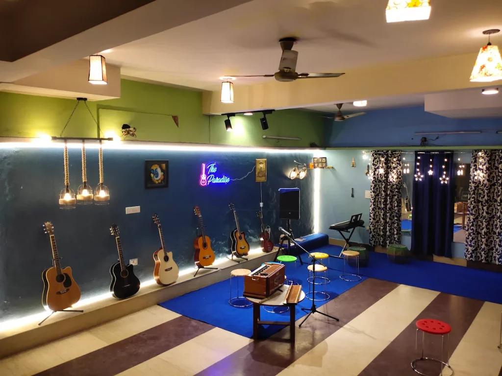 the paradise music academy for keyboard vocals guitar classes sector 14 gurgaon 1